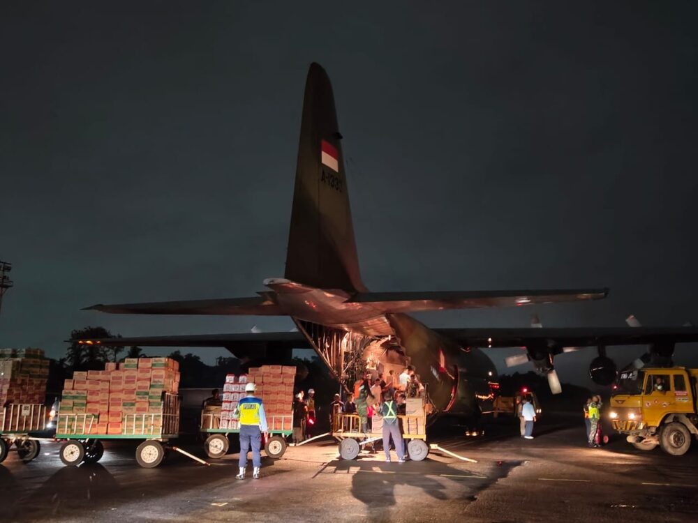 ‎‎Lanud SMH Kirim 14 Ton Bantuan untuk Korban Bencana di Aceh, Sumut, dan Sumbar