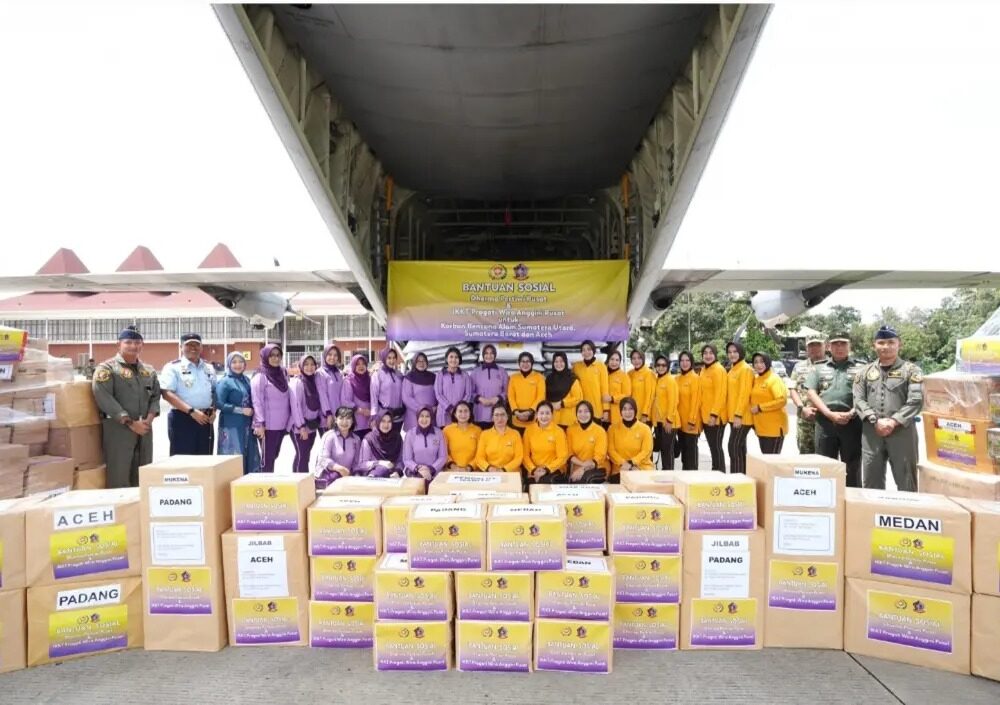 Dharma Pertiwi Pusat dan IKKT Pragati Wira Anggini Pusat Kirim Bantuan Sosial Untuk Masyarakat Terdampak Bencana di Sumatera