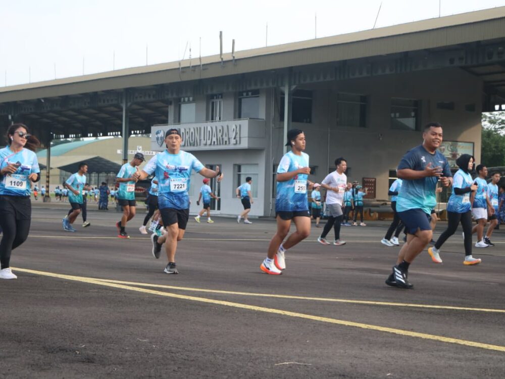 Ribuan Pelari Ramaikan Air Force Run 5 Tahun 2025 di Lanud Abd Saleh