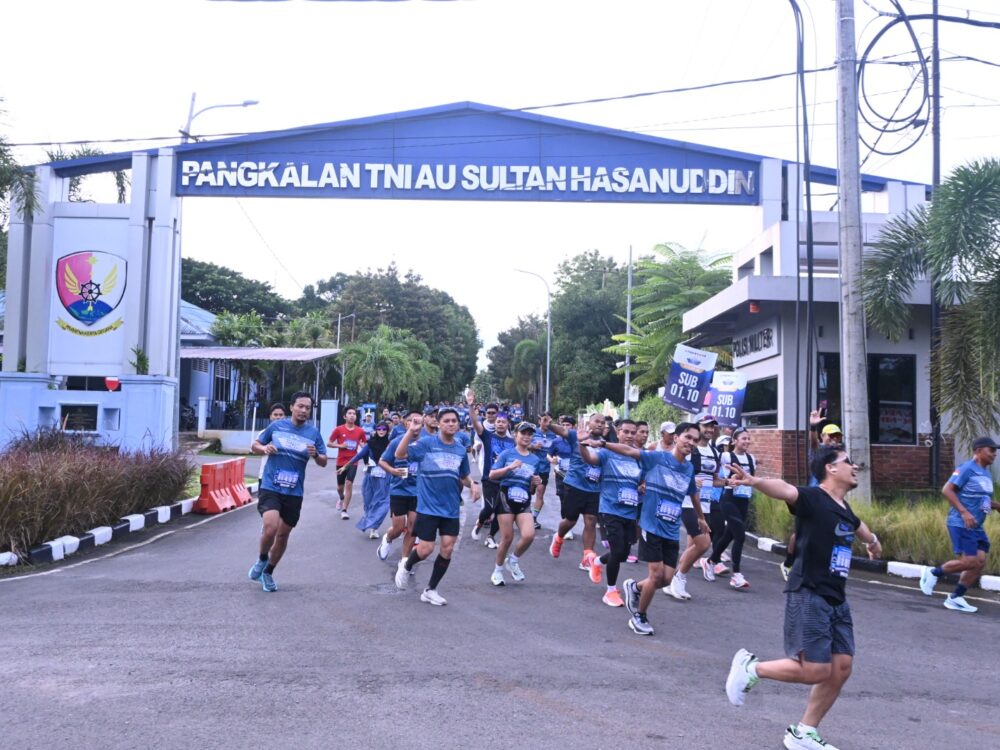 Ribuan Pelari Meriahkan Lanud Sultan Hasanuddin Air Force Run 2025, Sensasi Berlari Melintasi Runway