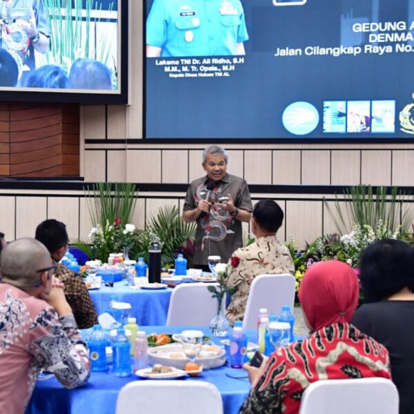 Pererat Sinergi Perwira Hukum TNI AL dalam Silahturami Komuniti Hukum dan Doa Bersama Bagi Korban Bencana Pulau Sumatera