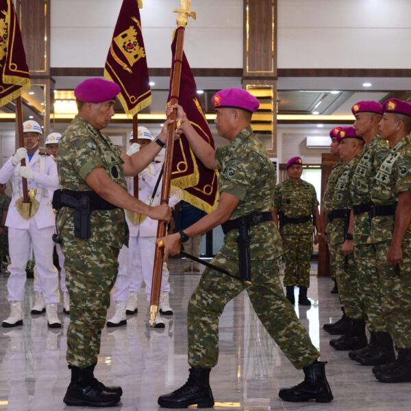 Pangkormar Pimpin Sertijab, Peresmian Satuan dan Pengukuhan Jabatan di Jajaran Korps Marinir
