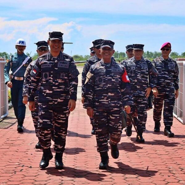 Tiba di Sumatera, Ini Pesan Wakasal kepada Prajurit Jalasena TNI AL di Padang