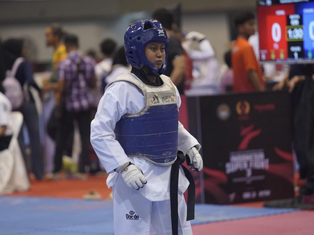 Serda (W) Angelina Pacifica Raih Juara Pertama pada Taekwondo Indonesia Super Fight 3