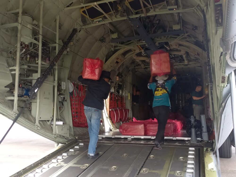 Percepat Pemulihan Ekonomi Pascabencana, Pesawat TNI AU Angkut Cabai Aceh ke Jakarta