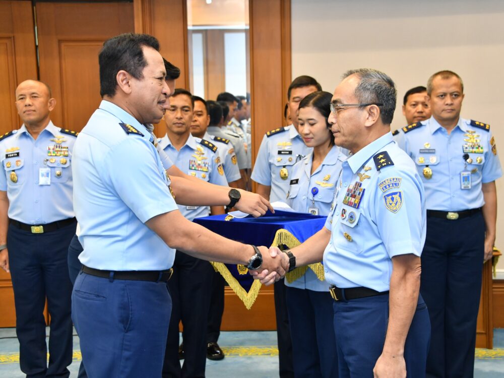 Jelang Purna Tugas, Marsda TNI I Wayan Sulaba Serahkan Jabatan Koorsahli kepada KASAU