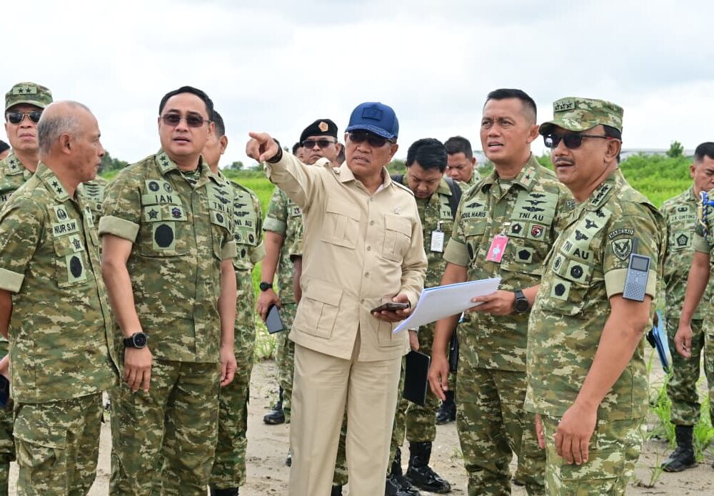 Wujudkan Pertahanan Udara Modern di Wilayah Sumatra, Wakasau Dampingi Wamenhan RI Tinjau Pembangunan Sarpras Lanud Roesmin Nurjadin