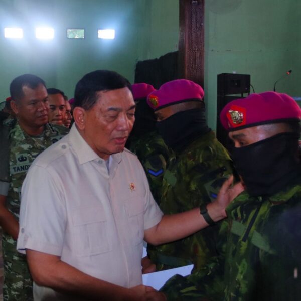 10 Prajurit Petarung Marinir TNI AL Terima KPLB – Menhan RI: “Tidak Ada Pengabdian yang Sia-Sia”