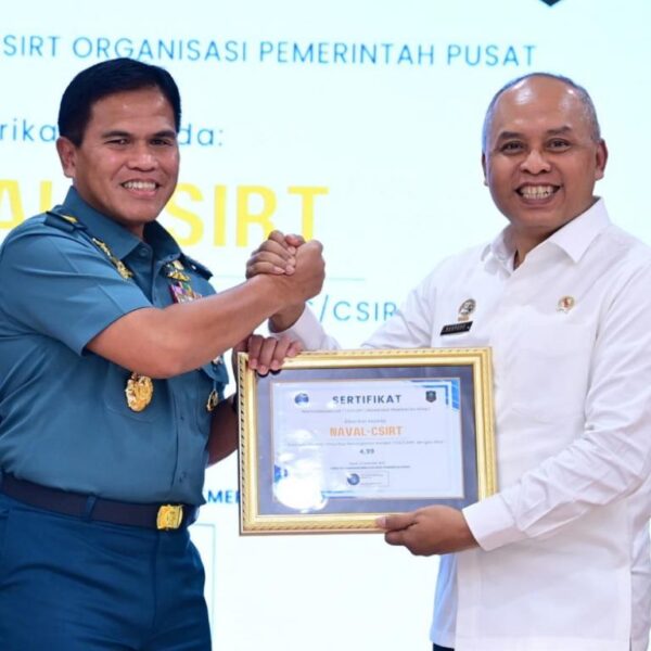 KASAL Hadiri Acara Cyber Awareness dan Terima Sertifikat TMPI dari BSSN dengan Nilai Tertinggi Skala Nasional serta Sertificat ISO/IEC 27001