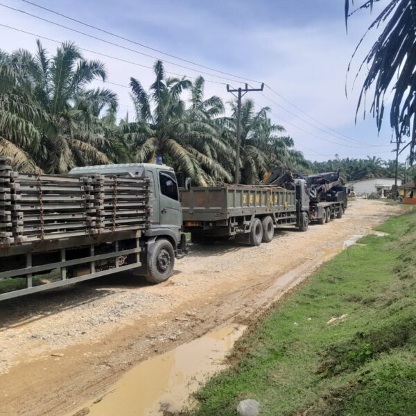 TNI AD Mulai Bangun Jembatan Bailey di Langkat, Pulihkan Akses Antar Desa