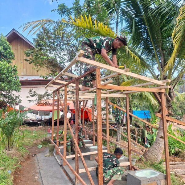 Dukung Tugas Kemanusiaan, TNI AD Bangun MCK untuk Satgas Gulbencal di Tapanuli Tengah