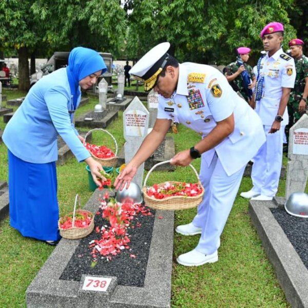 Jelang Peringatan Hari Dharma Samudera, KASAL Pimpin Ziarah di TMPNU Jakarta