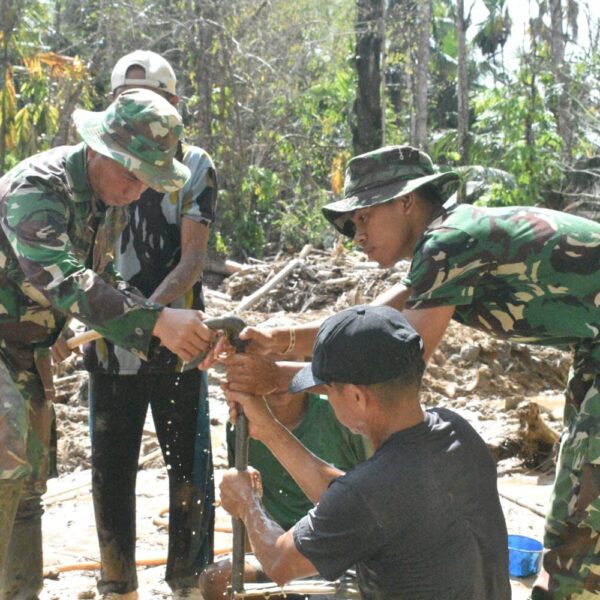 Dukung Ketersediaan Air Bersih, TNI AD Bangun Sumur Bor di SD Negeri Tukka