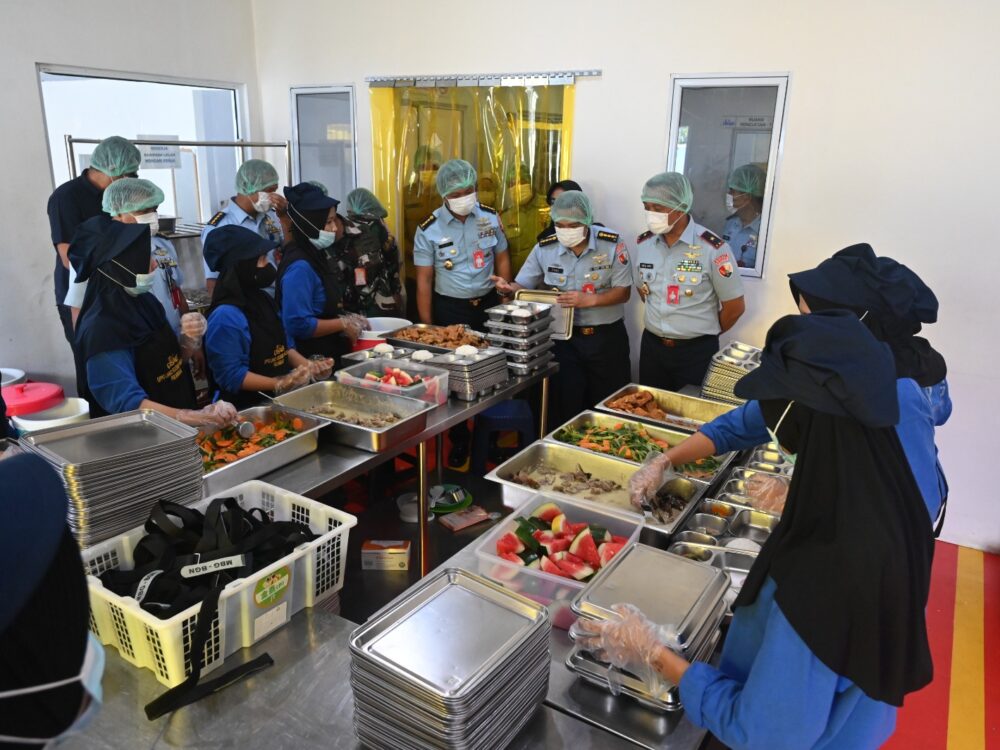 Danlanud RSN Tinjau Dapur SPPG, Pastikan Layanan MBG Berjalan Optimal