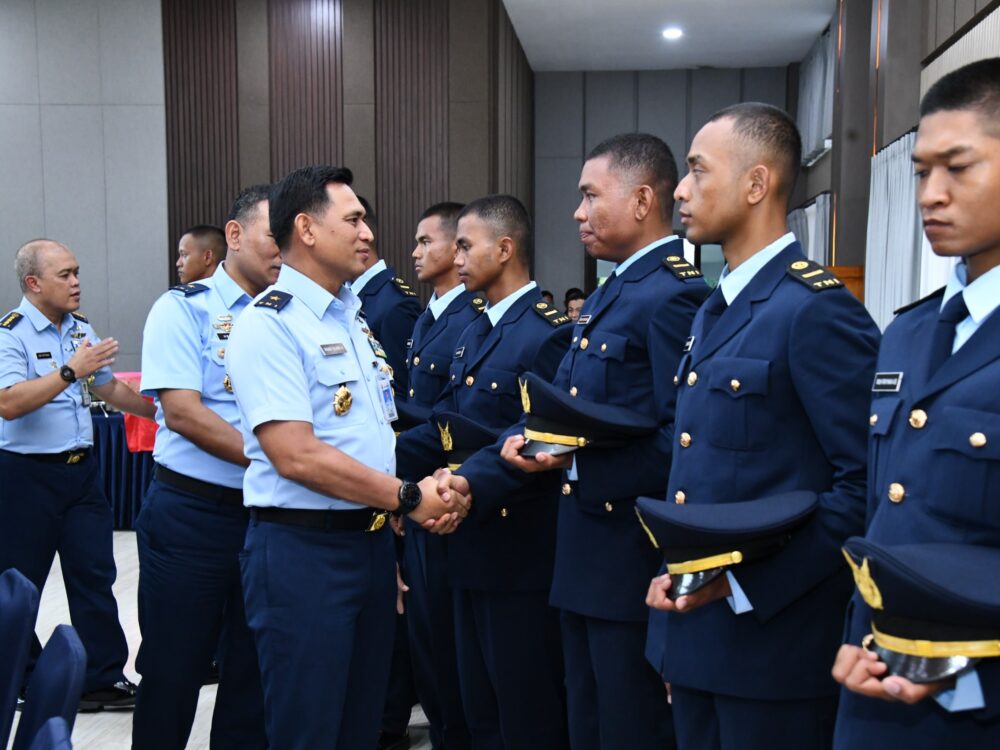 Aspers Kasau Berikan Pengarahan kepada Paja TNI AU Lulusan Dikmapa PK TNI Program Khusus 2026