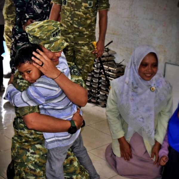 Bersama Wakil Panglima TNI, Wakasal TInjau Satgas Penanggulangan Bencana di Aceh Tamiang