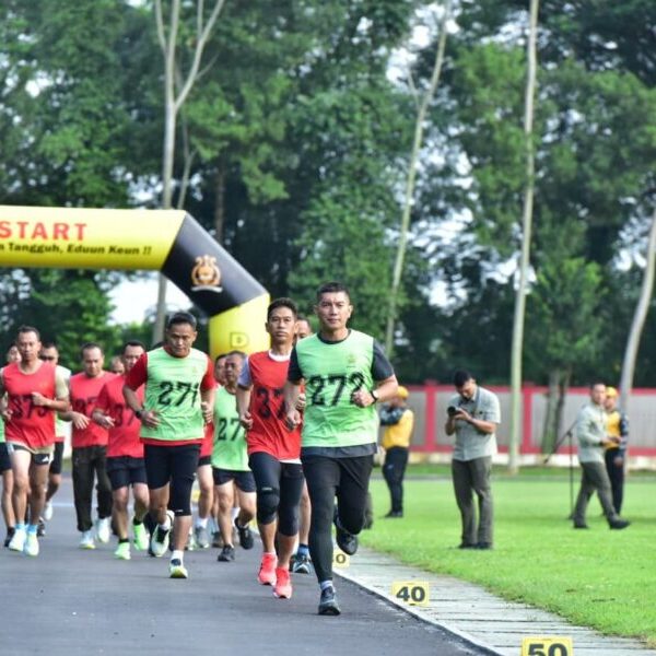 Pemimpin Harus Jadi Teladan: TNI AD Uji Kemampuan Jasmani dan Militer Pati hingga Danyon