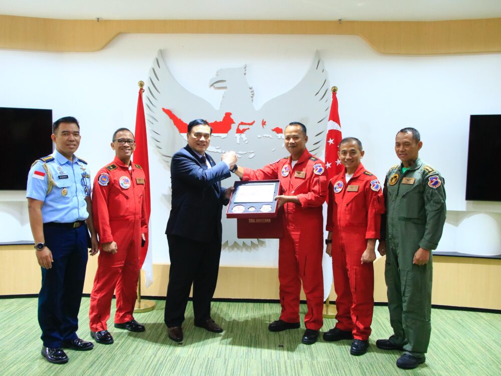 Jupiter Aerobatic Team Kunjungi KBRI Singapura