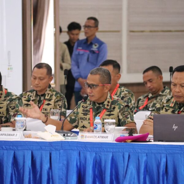 Satukan Persepsi, Tegaskan Komitmen, Danpasmar 3 Hadiri Rako dan AKS Korps Marinir