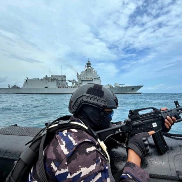 TNI AL Gelar Latihan Anti Akses dan Anti Amfibi, Sekaligus Pamerkan Tangkapan Logam Tanah Jarang Senilai Rp 173,6 Miliar