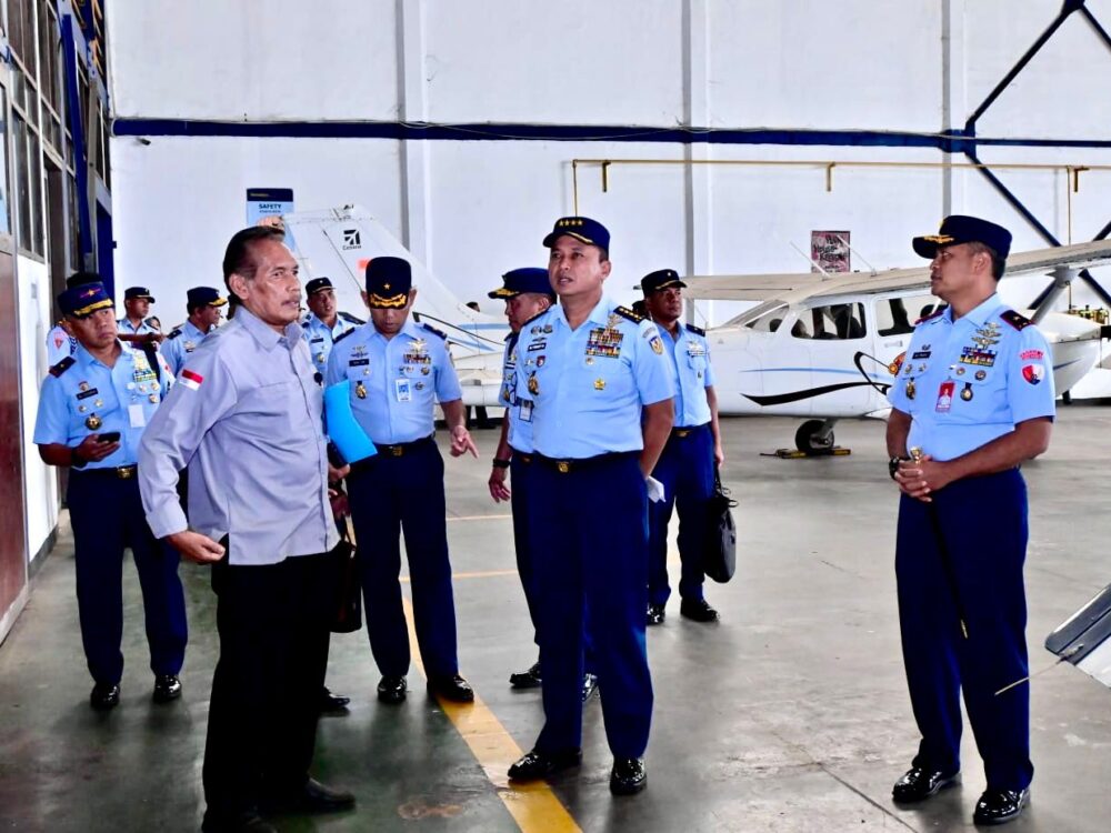 Pastikan Kesiapan Operasional Satuan, KASAU Kunjungi Lanud Husein Sastranegara
