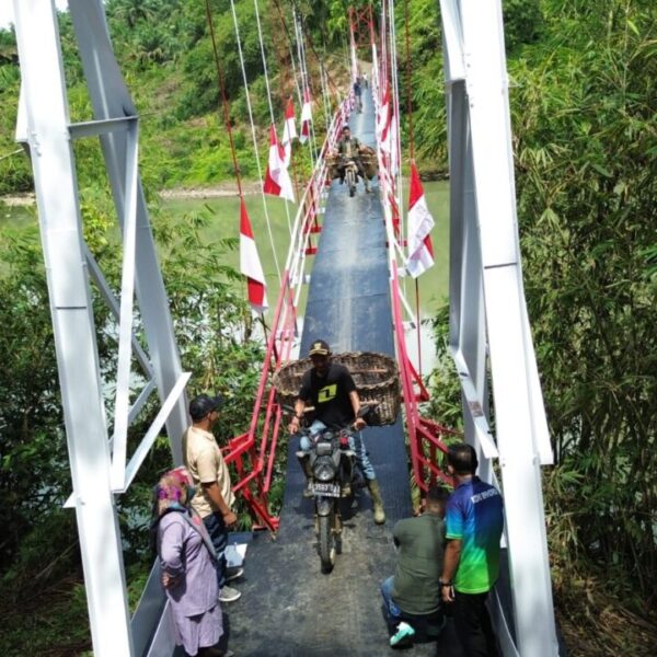 Rehab Jembatan Gantung Perintis Desa Empus Rampung, Akses Warga Kembali Lancar