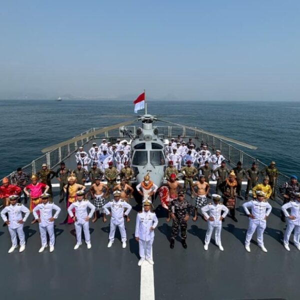 KRI Bung Tomo-357 Tampil pada International Fleet Review di Latma Milan 2026