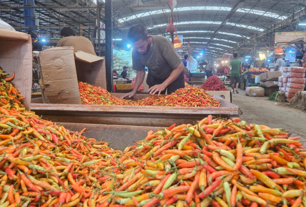 Kementan Guyur 1,7 Ton Cabai Rawit Merah ke Pasar Kramat Jati