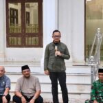 Wamendagri Bima Arya Buka Puasa Bersama Warga Aceh Tamiang di Sela Penarikan Praja IPDN