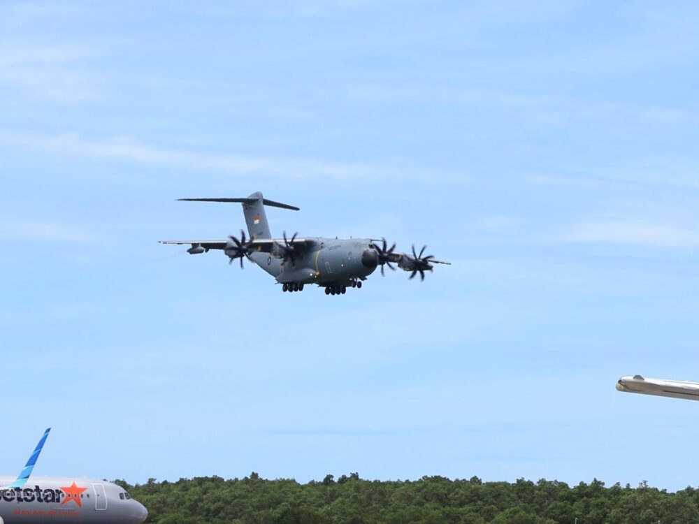 TNI AU Mantapkan Kesiapan Operasional Pesawat A-400M Melalui Uji Fungsi ILS di Bali