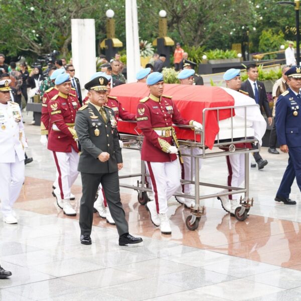Penghormatan bagi Patriot Bangsa, KASAD Hadiri Pemakaman Jenderal TNI (Purn) Try Sutrisno