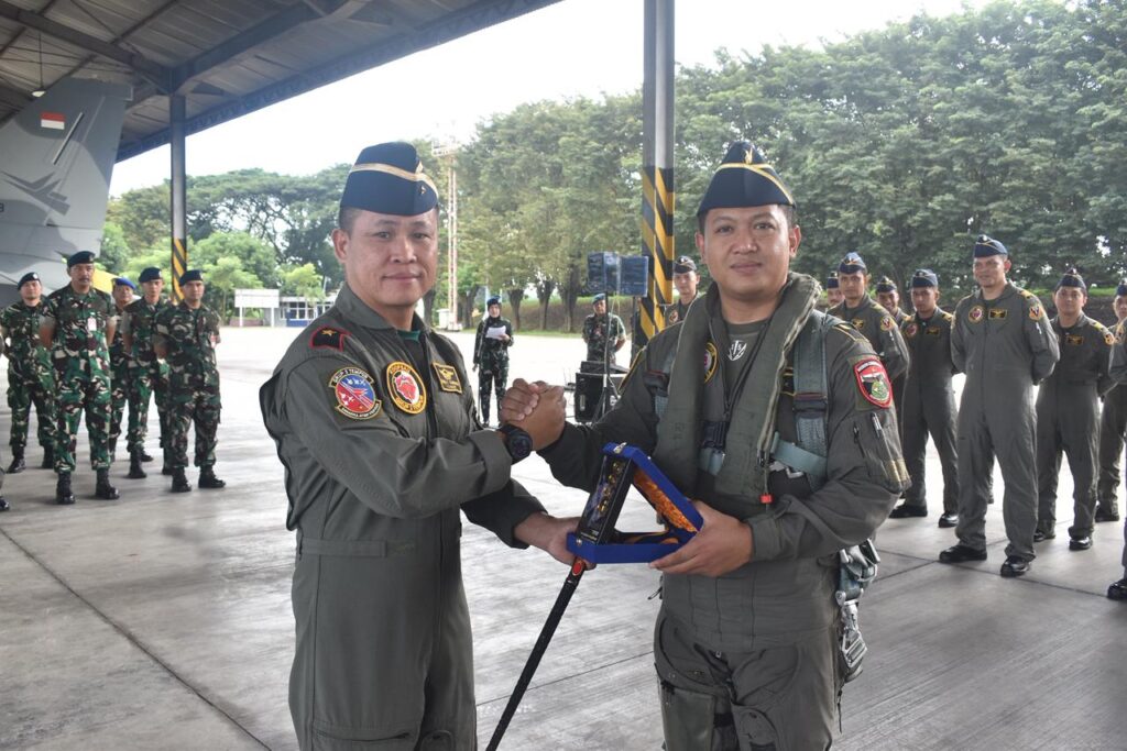 Mayor Pnb Yerick Ardyan Finandhita Raih 2.000 Jam Terbang Pesawat Tempur T-50i Golden Eagle