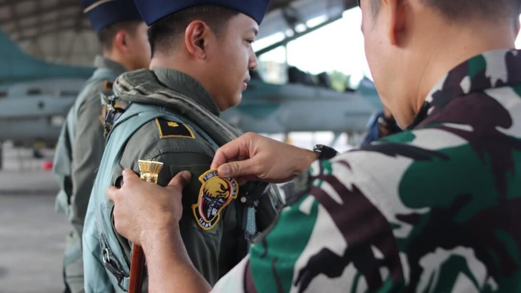 Mayor Pnb Yerick Ardyan Finandhita Raih 2.000 Jam Terbang Pesawat Tempur T-50i Golden Eagle