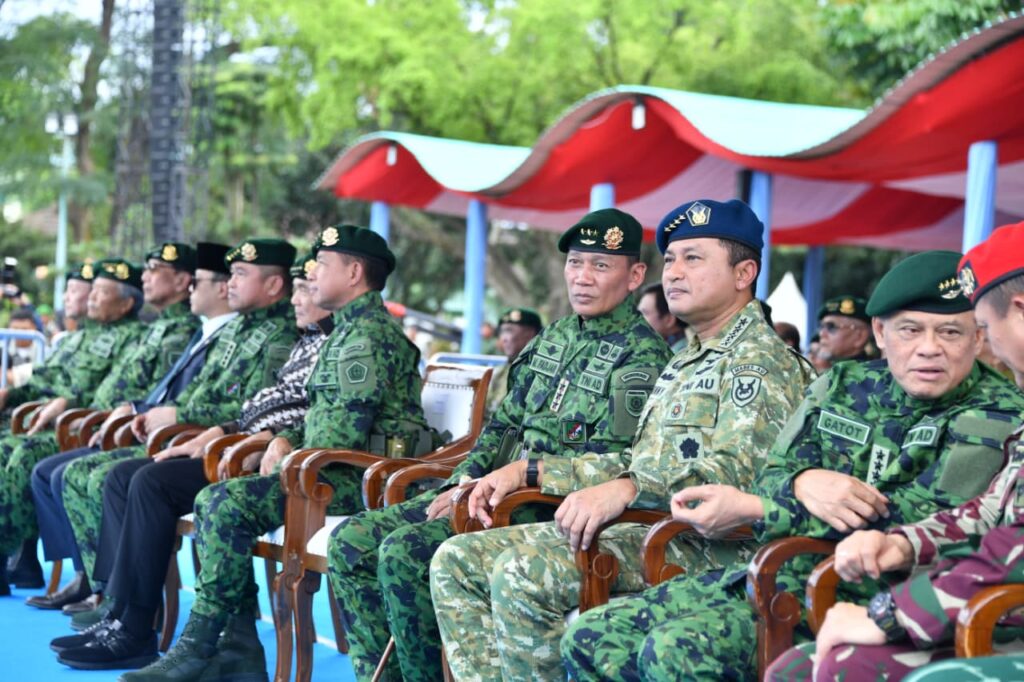 Perkokoh Soliditas Antar Matra, KASAU Hadiri HUT ke-65 Kostrad