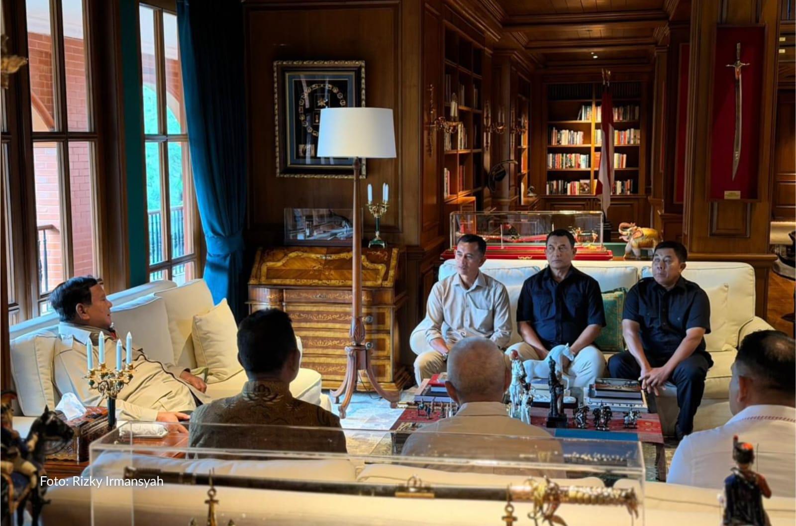 Bernostalgia di Hambalang, Presiden Prabowo Kumpulkan Para Mantan Ajudan dan Pengawal 30 Tahun Silam Bernostalgia di Hambalang, Presiden Prabowo Kumpulkan Para Mantan Ajudan dan Pengawal 30 Tahun Silam