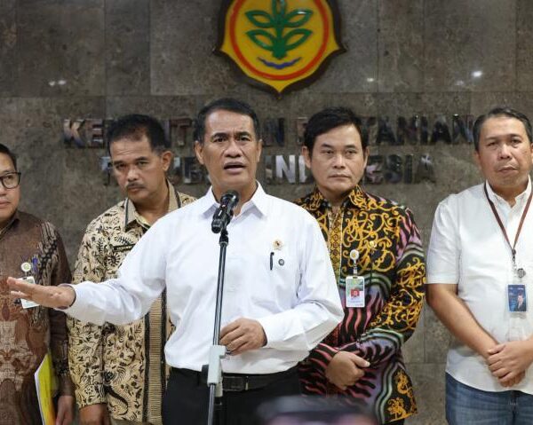Ketahanan Pangan Solid, Mentan Amran Sulaiman Jamin Stok Beras Nasional Aman Hingga 11 Bulan Ke Depan