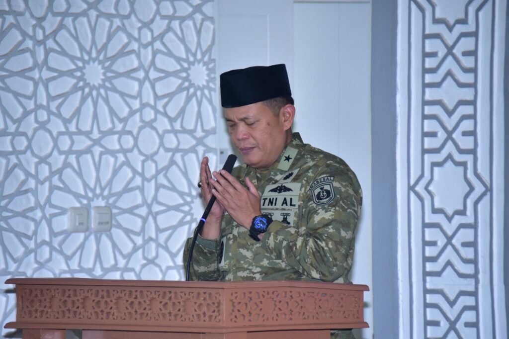 Perkuat Mental Spiritual Prajurit Marinir, Kadisbintalal Sampaikan Keutamaan Al-Qur’an di Mako Kormar