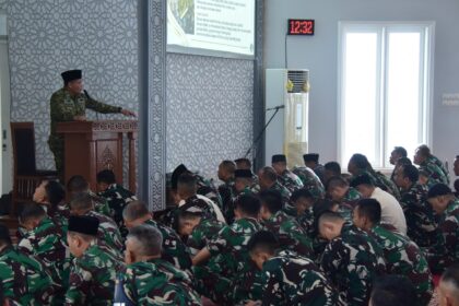 Perkuat Mental Spiritual Prajurit Marinir, Kadisbintalal Sampaikan Keutamaan Al-Qur’an di Mako Kormar