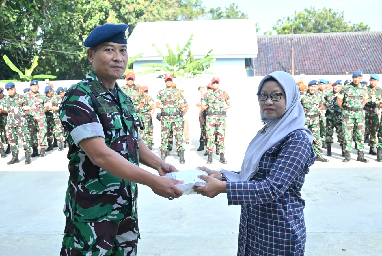 Semangat Berbagi di Bulan Suci, Wingdik 400/Matukjur Salurkan Zakat Fitrah bagi Masyarakat