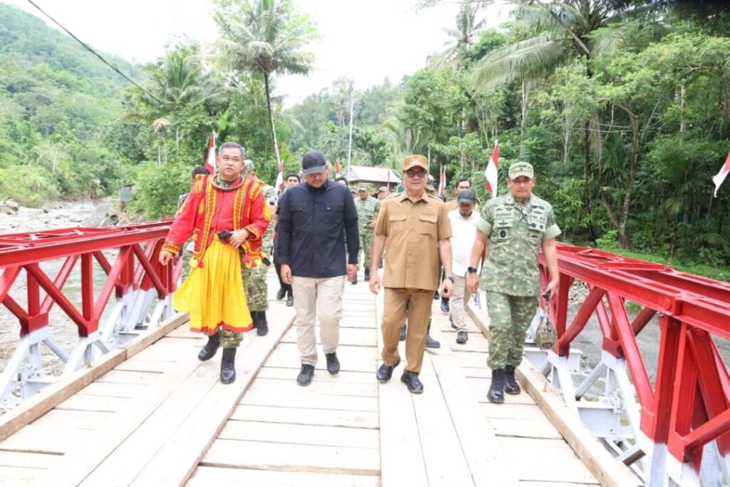 Pulihkan Konektivitas Nias, KASAD Resmikan Jembatan Bailey guna Percepat Mobilitas Masyarakat