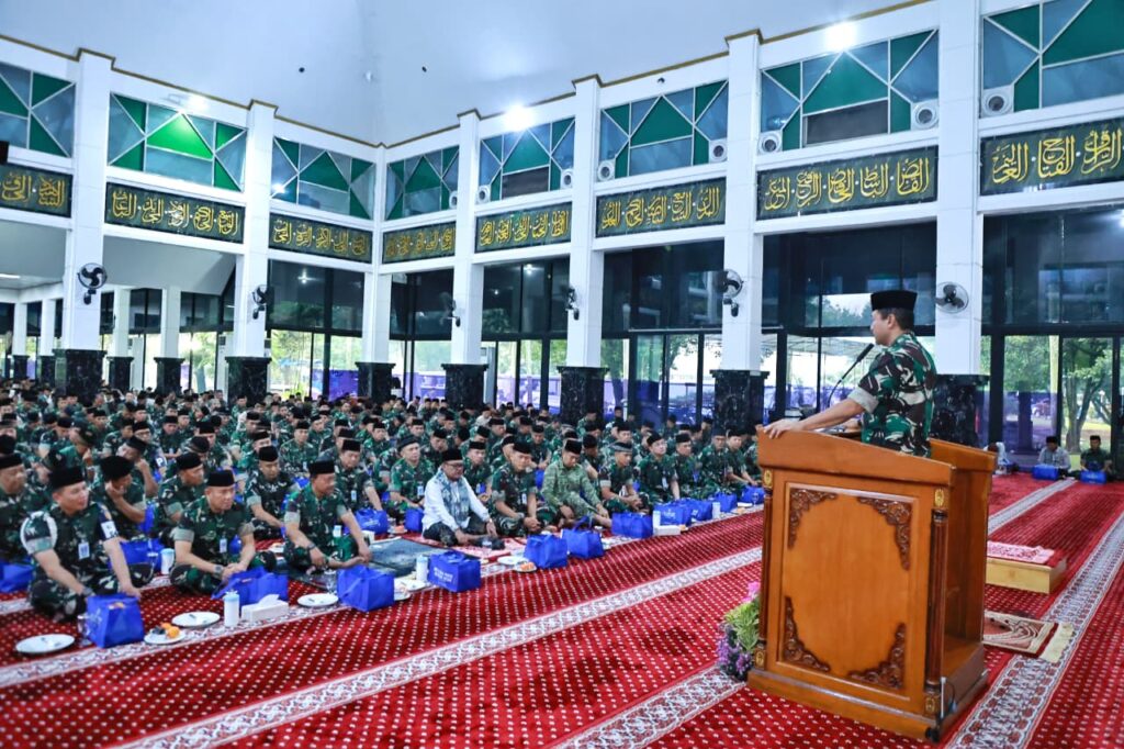 Pererat Kebersamaan Ramadan, KASAU Pimpin Doa dan Buka Puasa Bersama di Mabesau