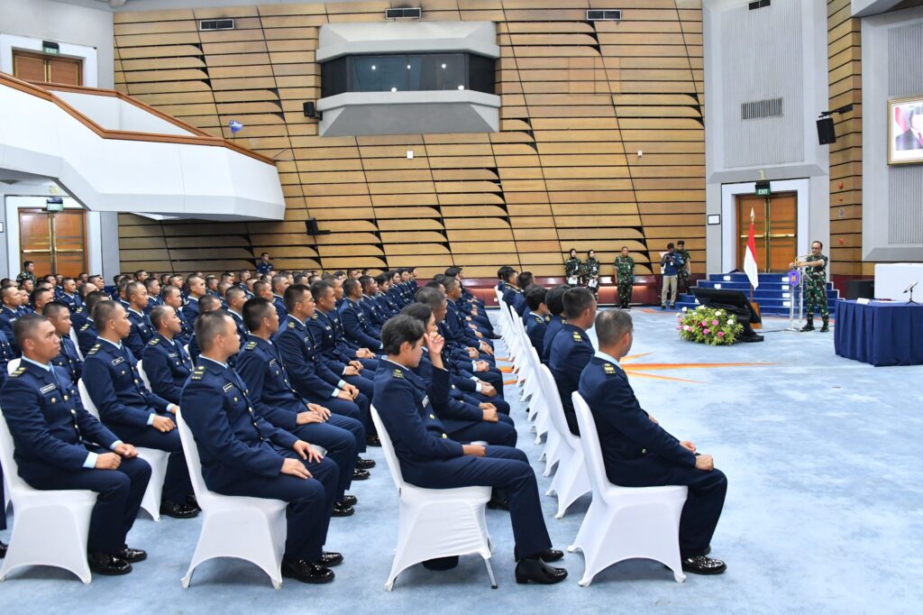 Siapkan Perwira Masa Depan, Wakasau Tekankan Integritas dan Profesionalisme kepada Perwira Remaja TNI AU