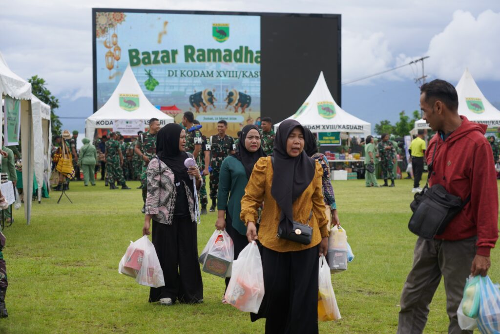 Bazar Ramadan TNI Serentak, Kodam XVIII/Kasuari Sediakan Sembako Murah bagi Prajurit dan Rakyat