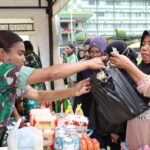 Bazar Ramadan TNI Serentak, Kodam XVIII/Kasuari Sediakan Sembako Murah bagi Prajurit dan Rakyat