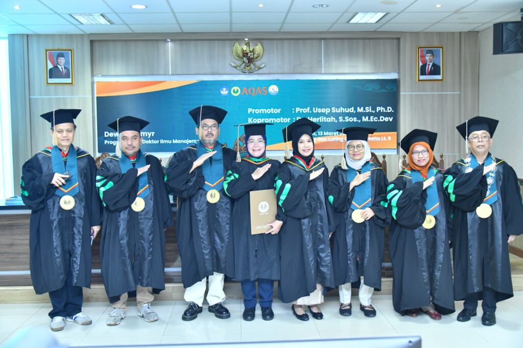 Kolonel Kes dr. Dewi Gathmir Raih Gelar Doktor Manajemen Strategik dengan IPK 4,00