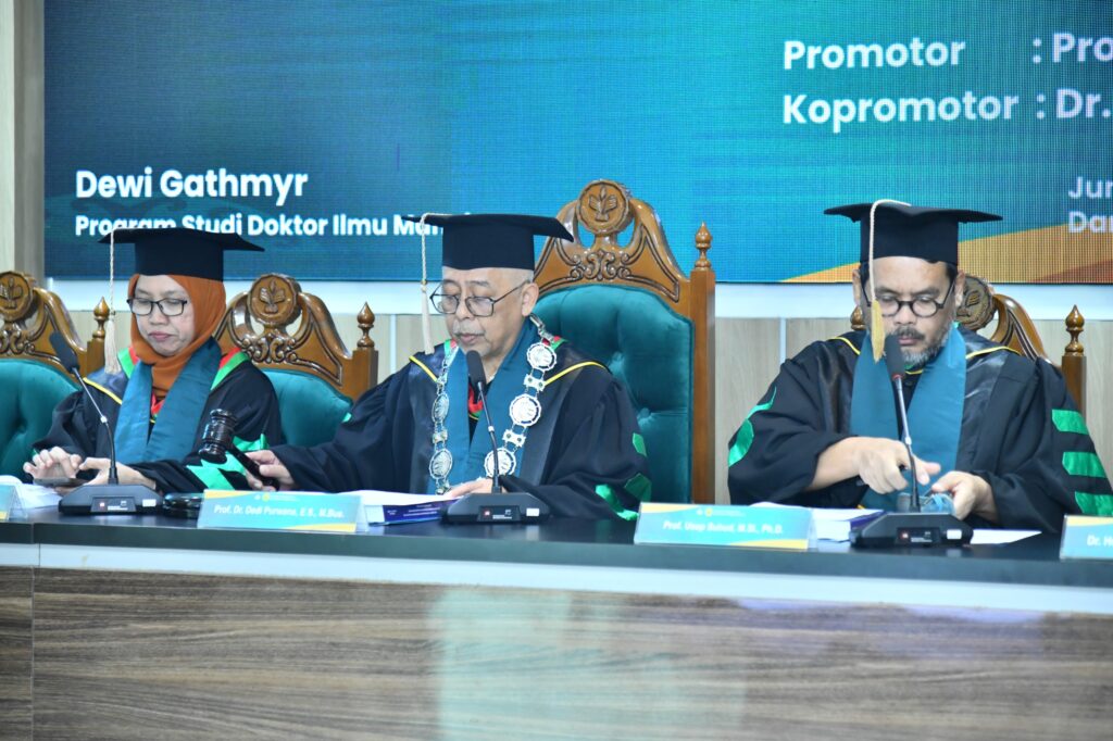 Kolonel Kes dr. Dewi Gathmir Raih Gelar Doktor Manajemen Strategik dengan IPK 4,00