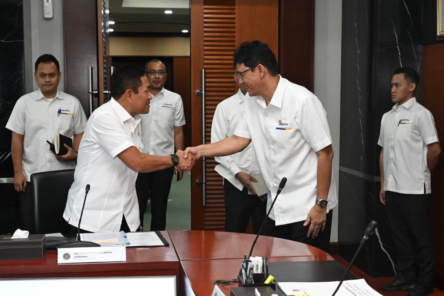 Wamenhan Hadiri Rakor Satgas P2SP, Dorong Percepatan Program Strategis Pemerintah Wamenhan Hadiri Rakor Satgas P2SP, Dorong Percepatan Program Strategis Pemerintah