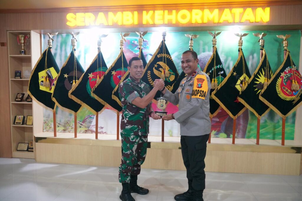 Pangdam Kasuari Sambut Kapolda Papua Barat, Perkuat Sinergitas TNI–Polri