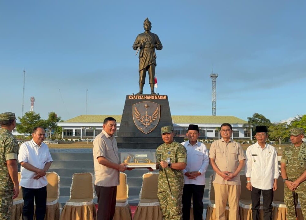 Resmikan Masjid di Lanud Hang Nadim, Menhan RI Tekankan Pembinaan Karakter Prajurit Beriman