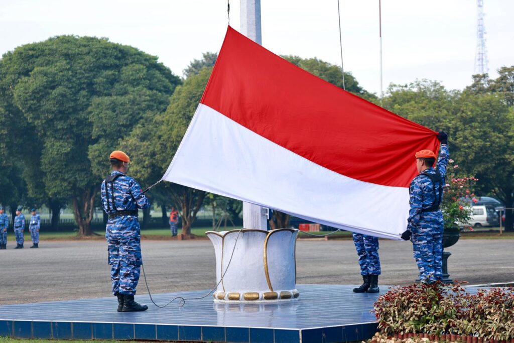 Mabesau Tekankan Keamanan Personel dan Satuan dalam Upacara Bendera Bulanan
